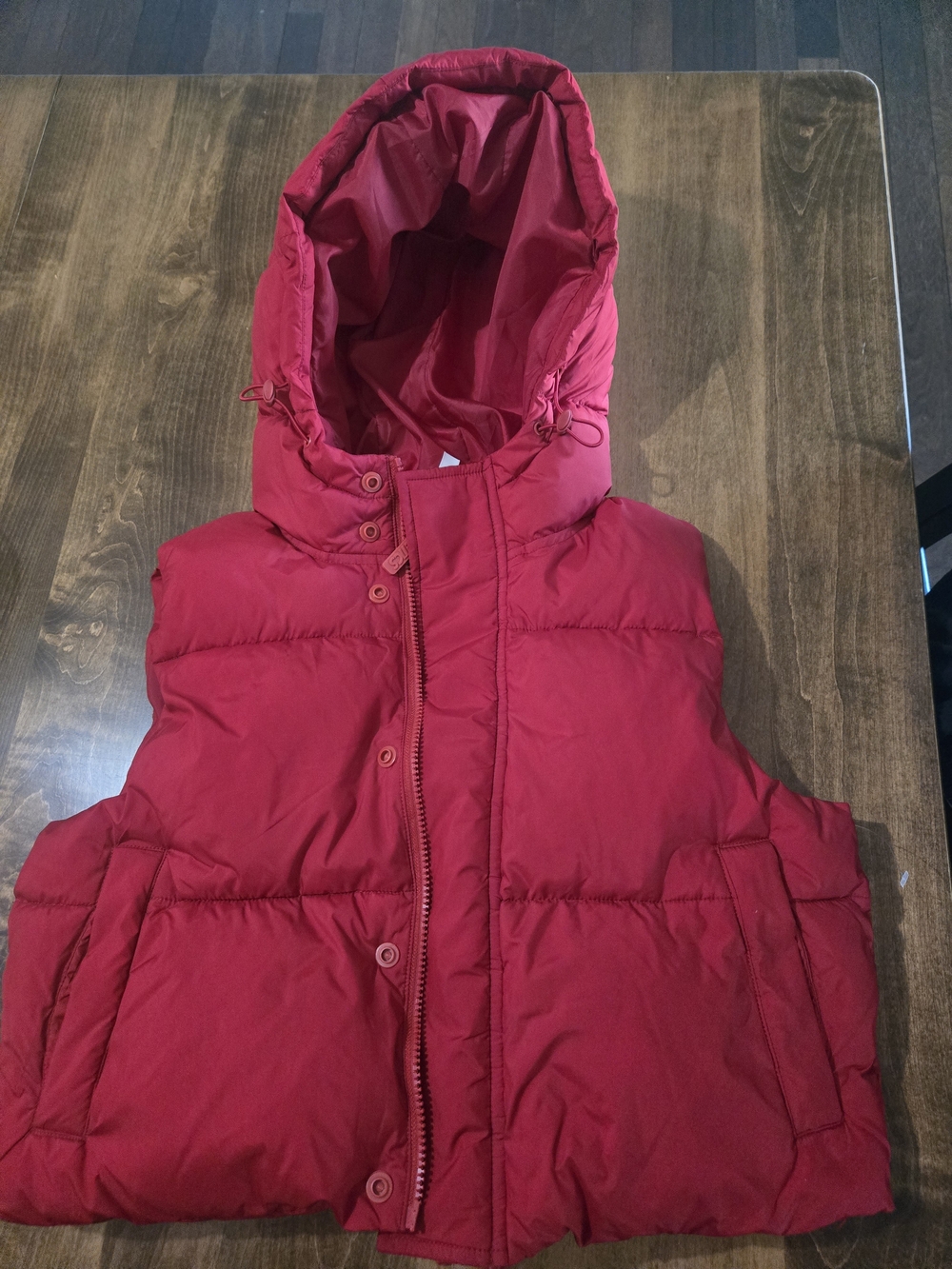 Fabletics Womens Hooded Cropped Puffer Vest in Deep Red